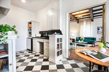 Fully-equipped kitchen